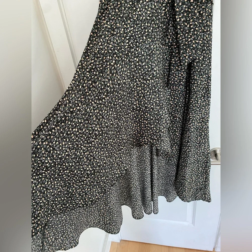 Lulu’s • Ruffled midi dress - Picture 11 of 13